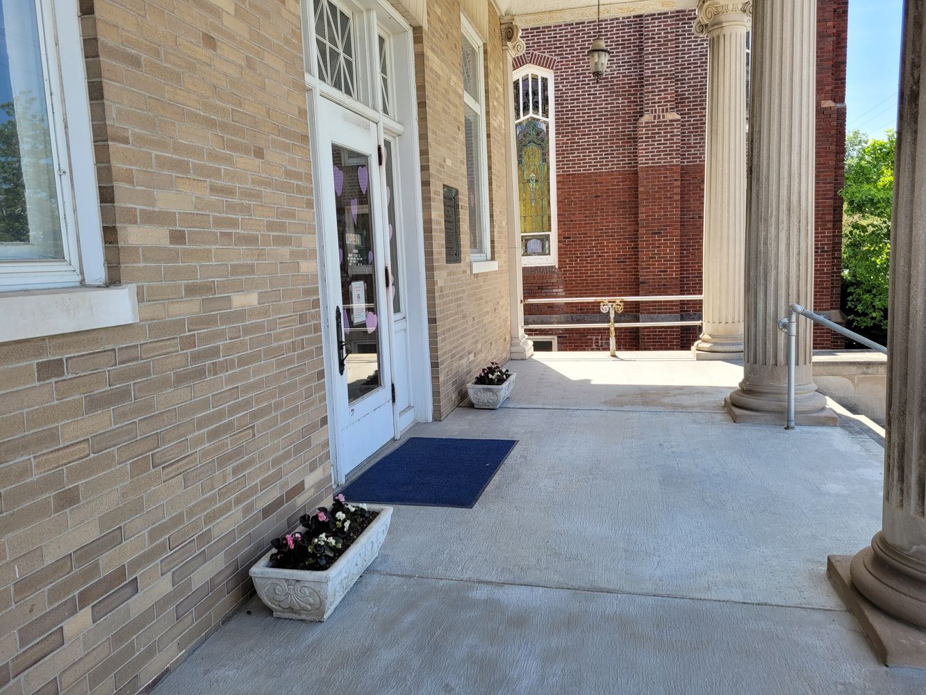 214 School St, Hillsboro, IL 62049